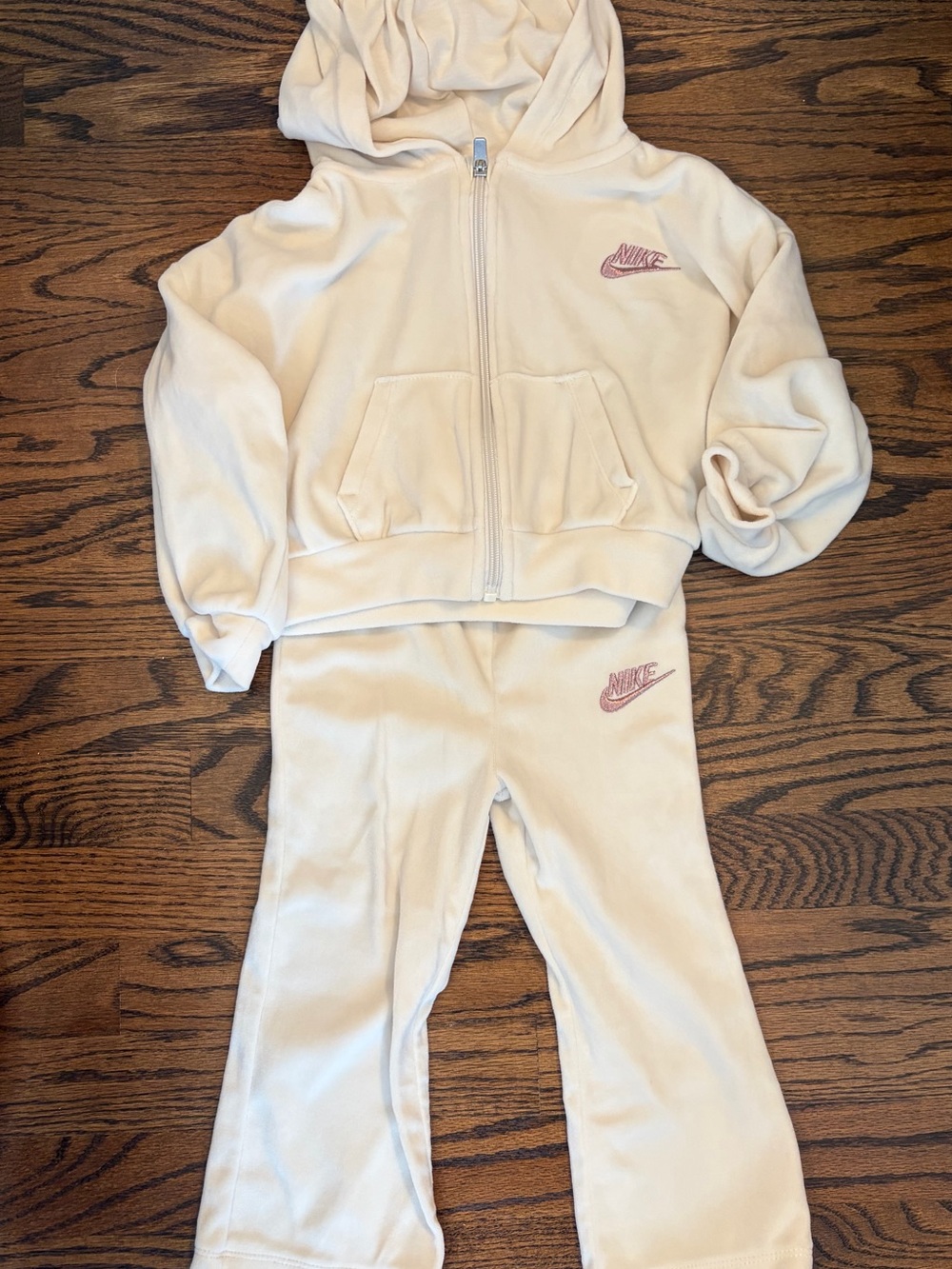 Nike Kids Cream Sweatpants & Hoodie Set with Pink Logo